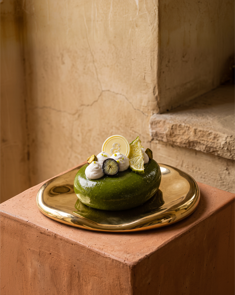 Mini Kaffir Lime, Pista & Blueberry cake