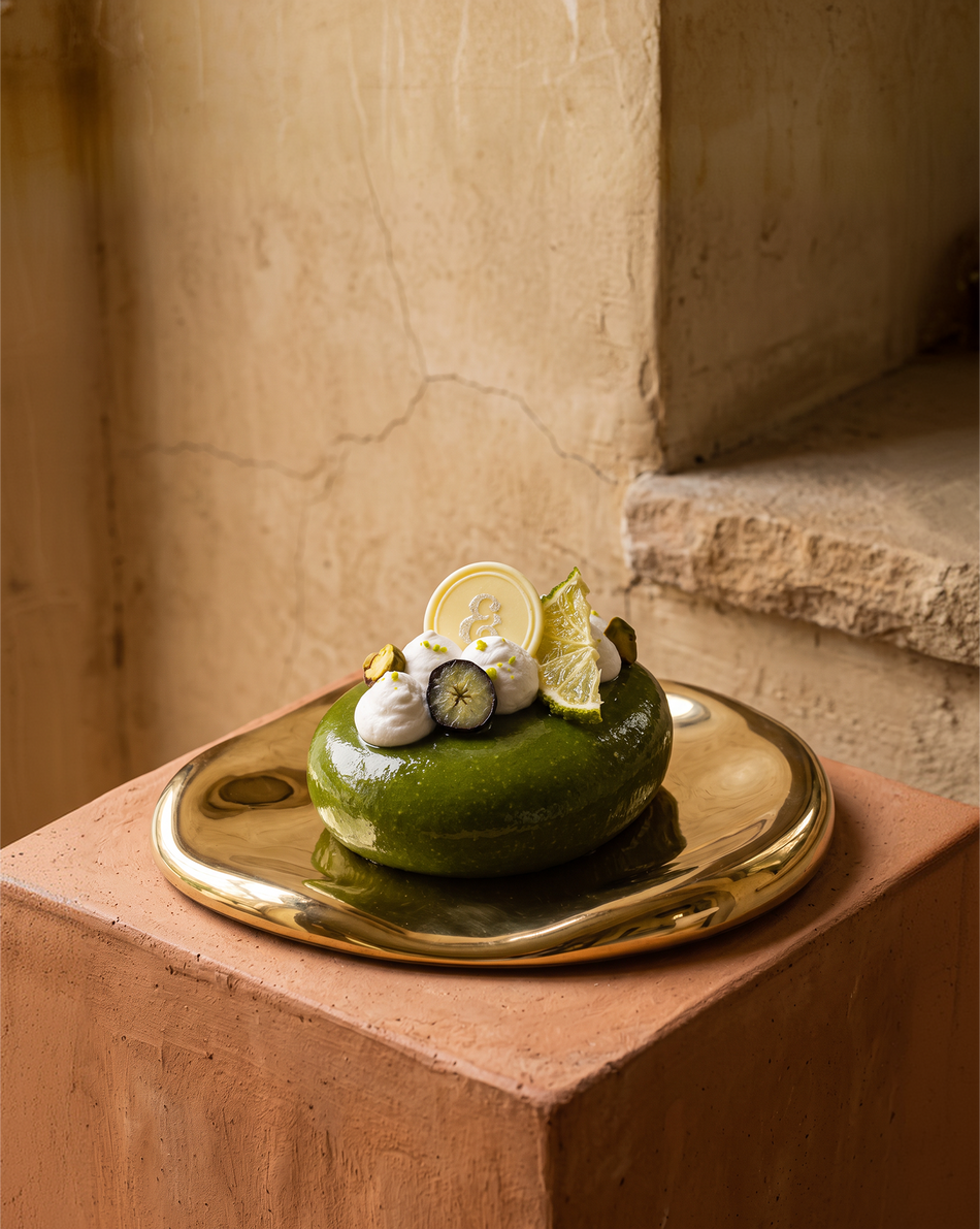 Mini Kaffir Lime, Pista & Blueberry cake